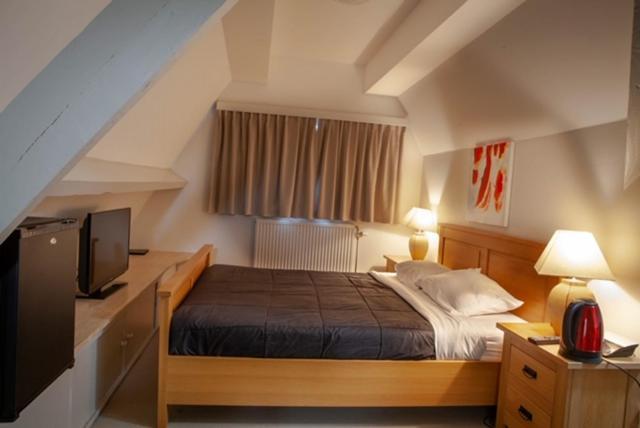 Hotel La Chaumiere Asse Bagian luar foto