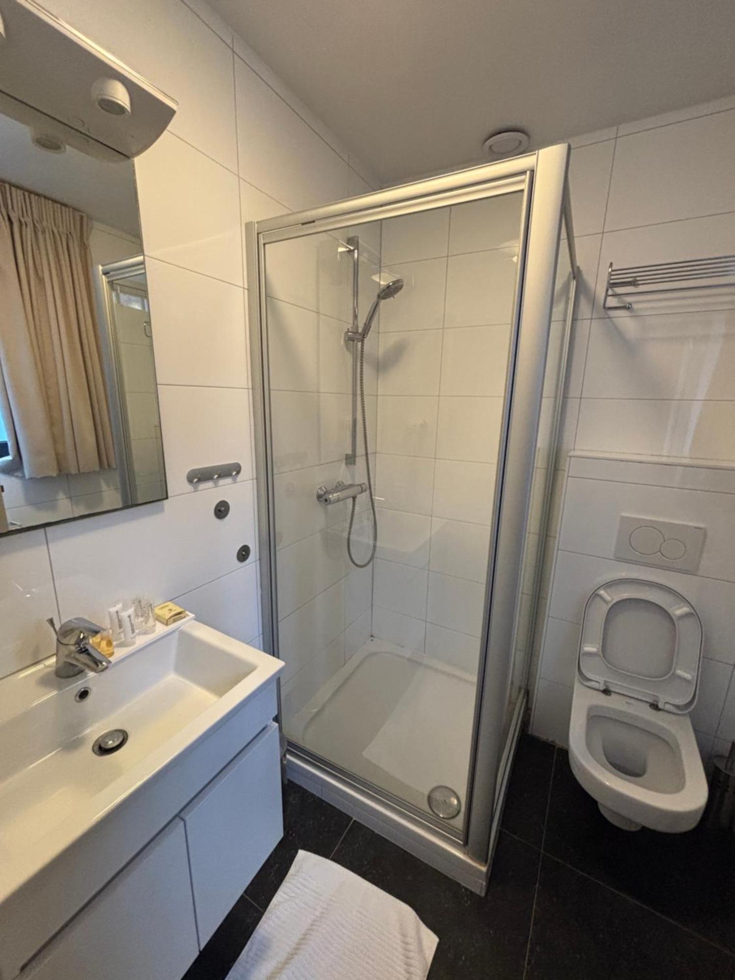 Hotel La Chaumiere Asse Bagian luar foto