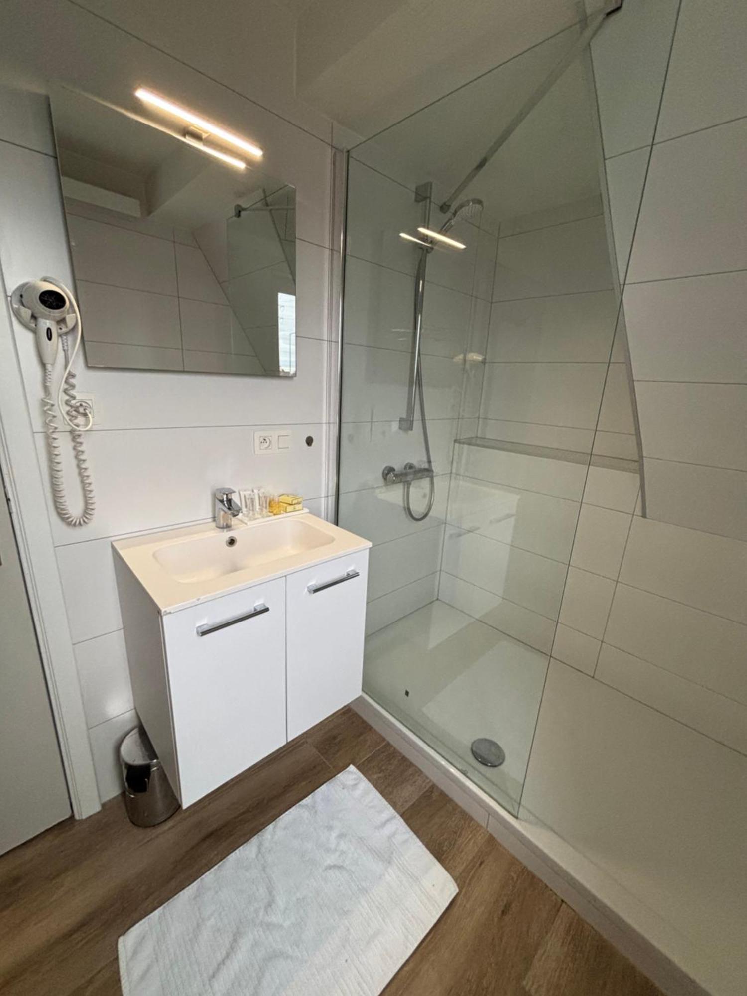 Hotel La Chaumiere Asse Bagian luar foto