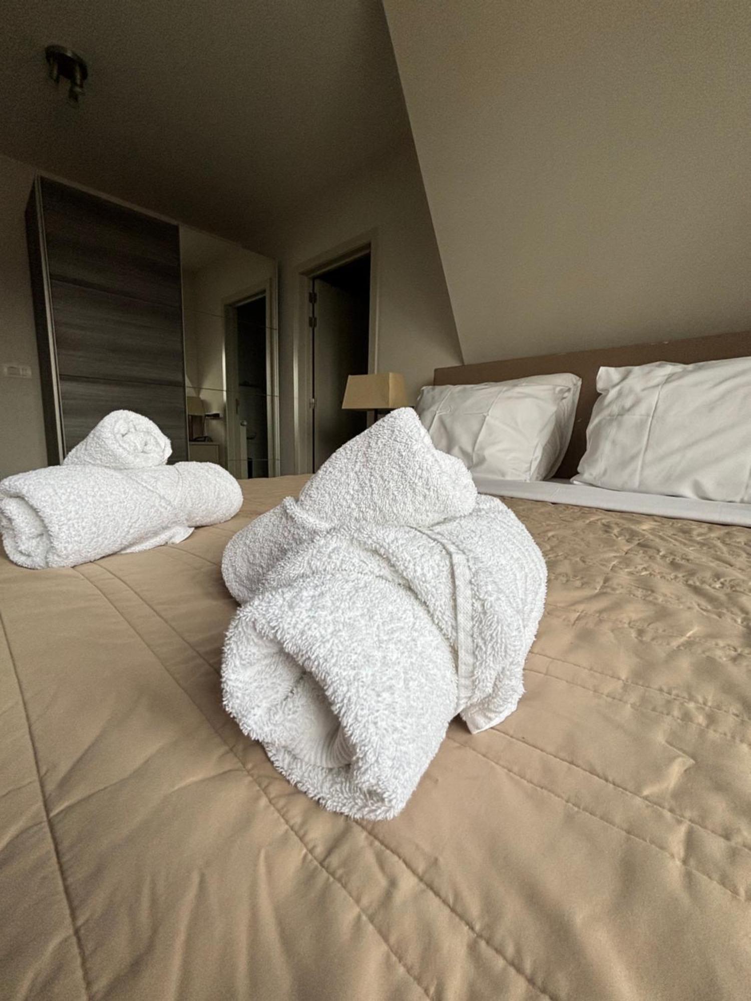 Hotel La Chaumiere Asse Bagian luar foto