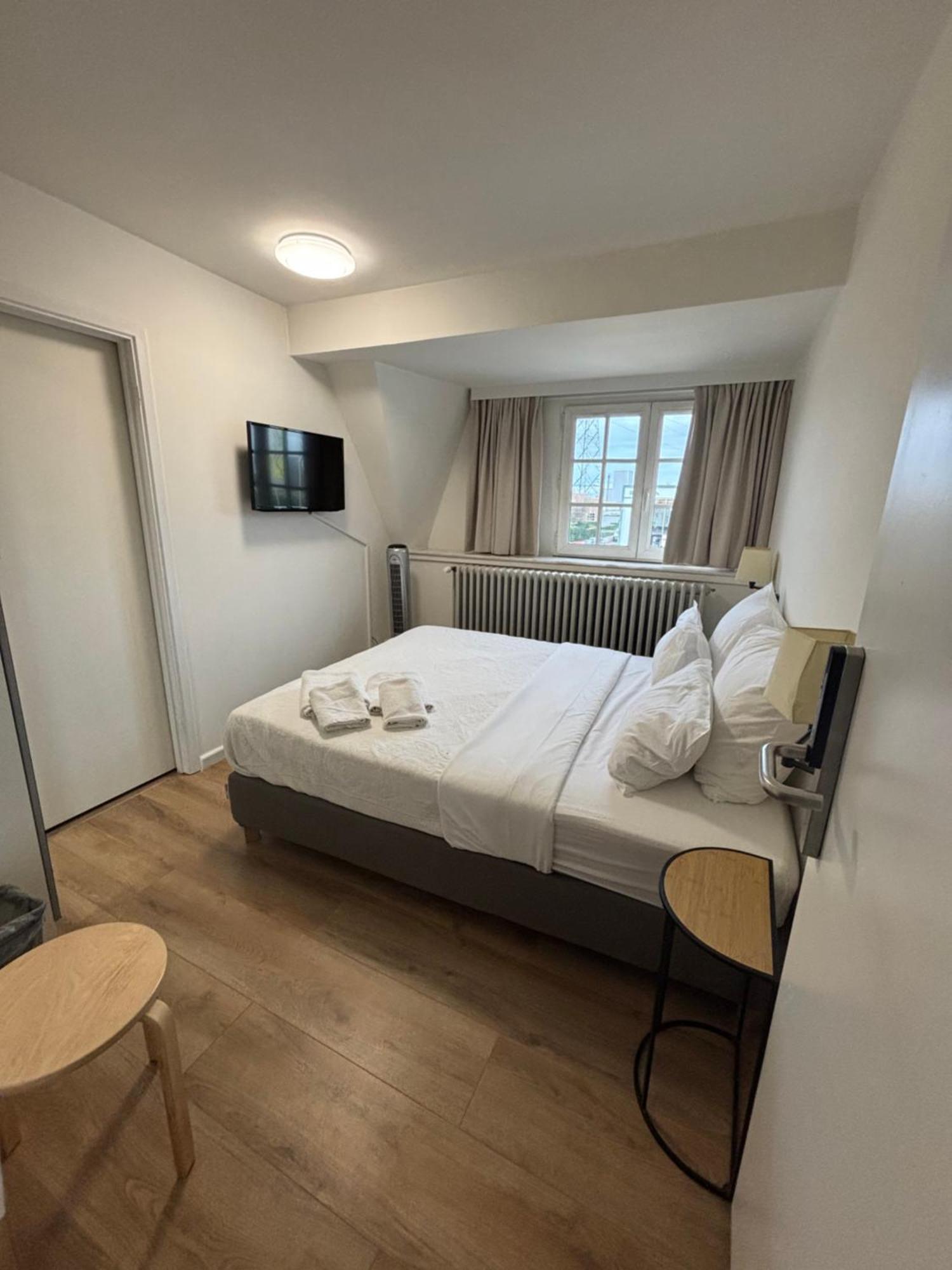 Hotel La Chaumiere Asse Bagian luar foto