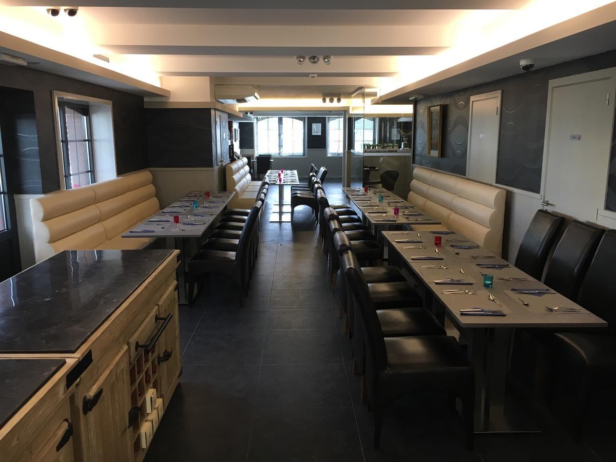 Hotel La Chaumiere Asse Bagian luar foto