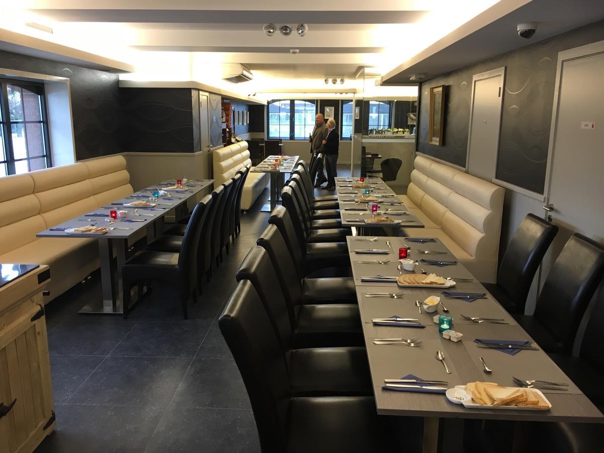 Hotel La Chaumiere Asse Bagian luar foto